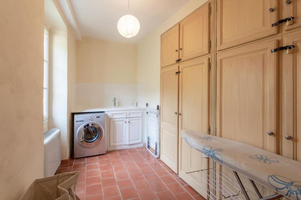L26 Bonnard 10pax Pool, Garden, Parking, Ac Villaer