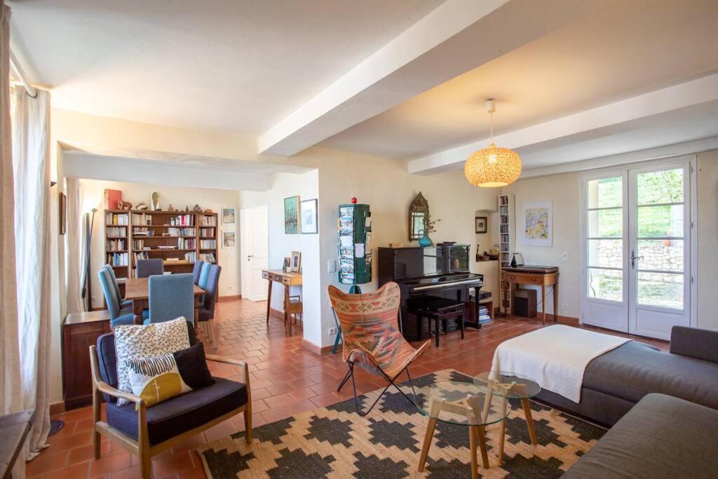L26 Bonnard 10pax Pool, Garden, Parking, Ac